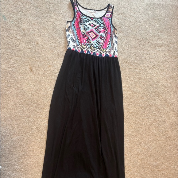 Chic Black Maxi Dress with Pink Patterned Bodice - Picture 1 of 2